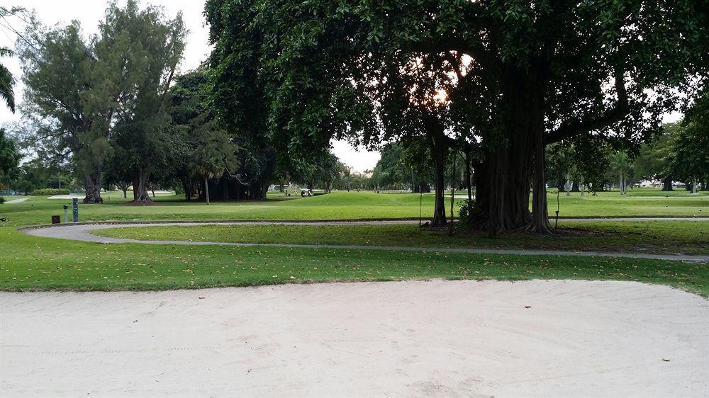 Hollywood Beach Golf Resort エクステリア 写真
